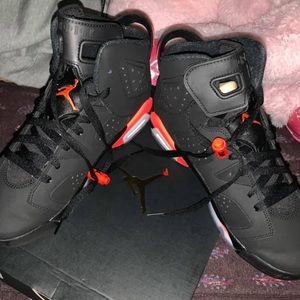 I Am Selling A Pair Of Jordan’s I Do Not Wear